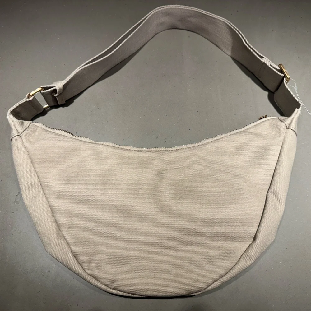 Elegant Cream Shoulder Bag